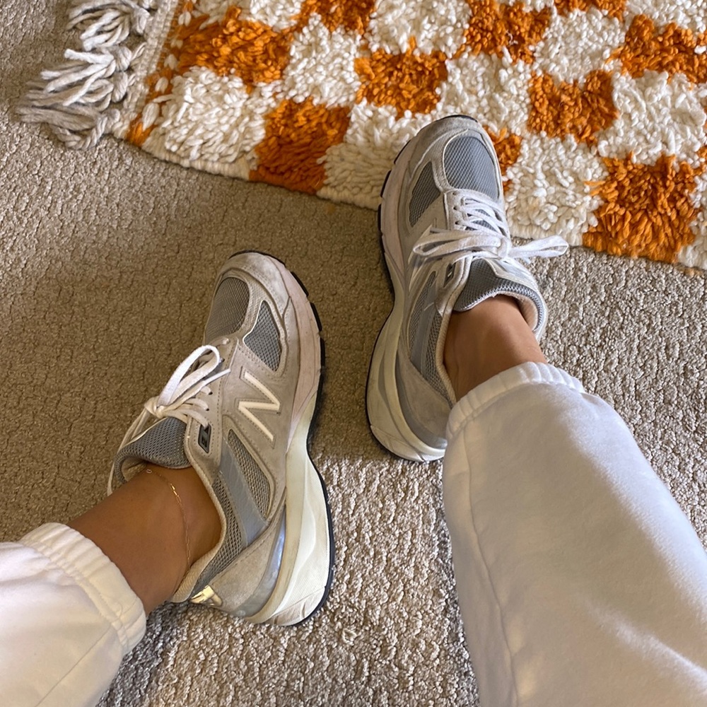 New Balance 990V5